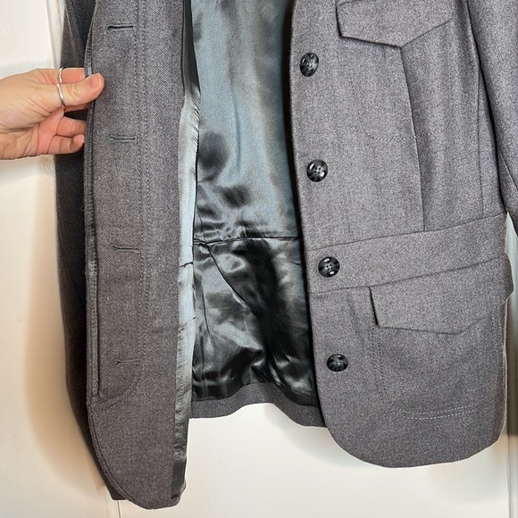 Banana Republic Petite Structured Military style Gray Wool and Satin Coat S - Picture 9 of 9
